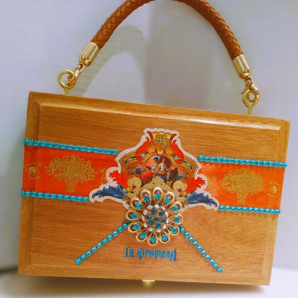 Suenos de Saundra Upcycled Collection, La Promese Cigar Box, Purse - Picture 2 of 12